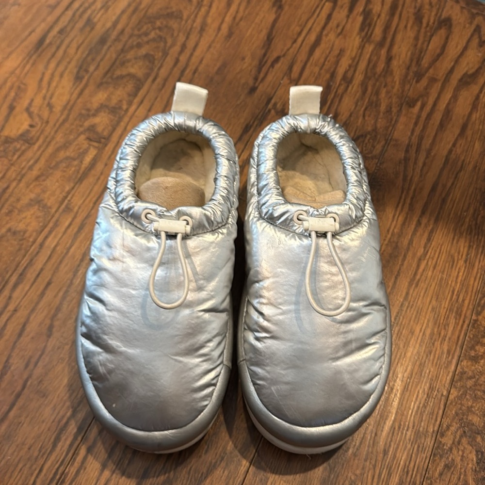 UGG Maxi clog metallic silver